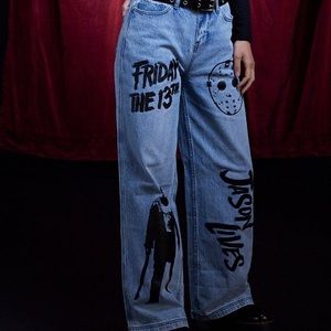 Hot Topic Friday The 13th Wide Leg‎ Mom Jeans Halloween Horror Spooky